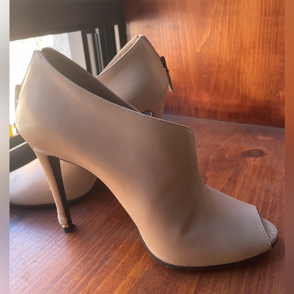 Prada Women's Tan Peep-Toe Booties size 37.5 - Picture 8 of 8